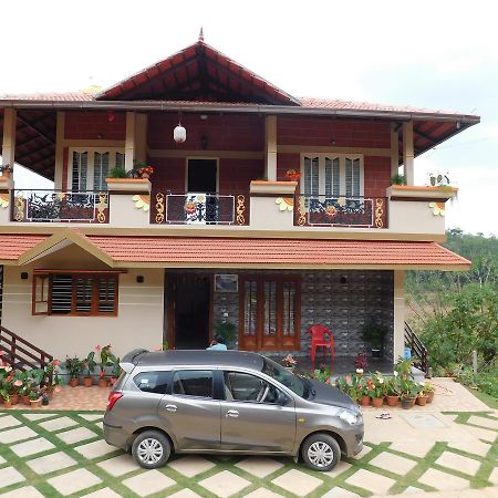 Somvārpet Cauvery Homestay מראה חיצוני תמונה